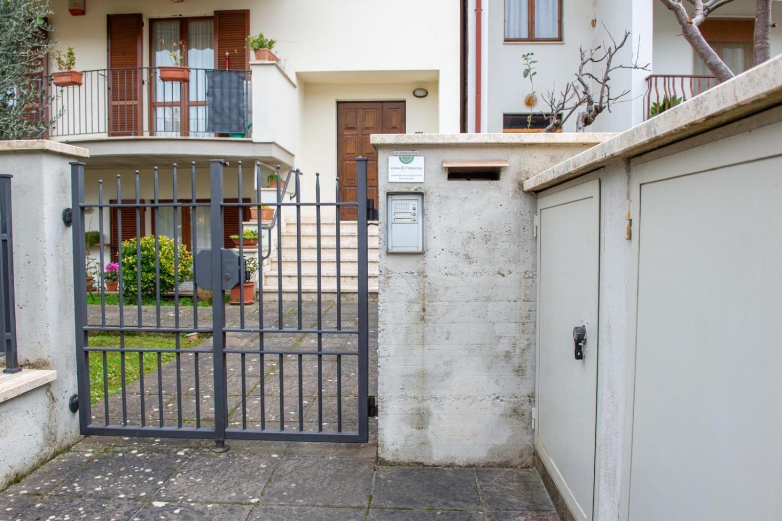 Appartamento A Casa Di Francesco Santa Maria Degli Angeli  Esterno foto